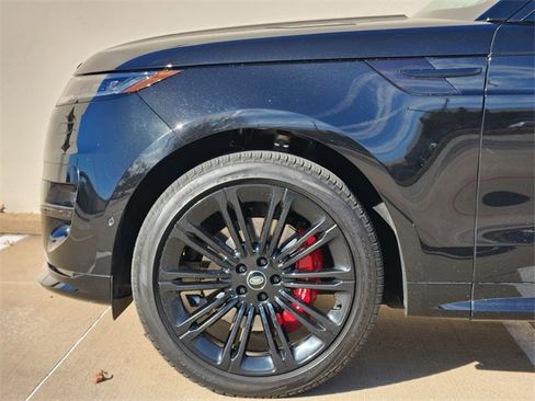Used 2024 Land Rover Range Rover Sport Dynamic SE image 9