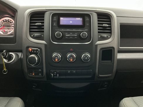 Used 2018 RAM 1500 Express AWD/4WD image 33