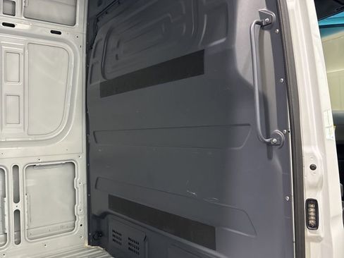 Used 2024 Mercedes-Benz eSprinter 170 Cargo image 25