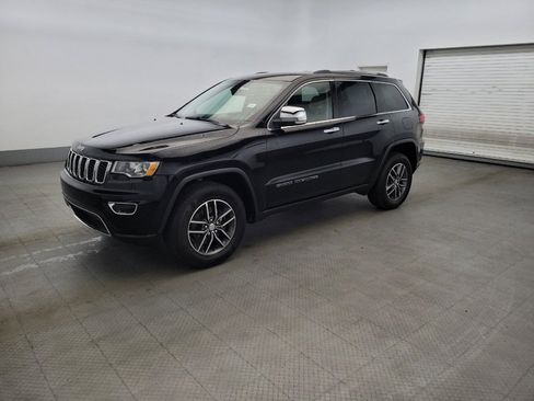 Used 2017 Jeep Grand Cherokee Limited w/ Trailer Tow Group IV RWD image 2