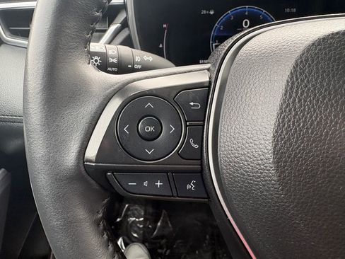 Certified 2024 Toyota Corolla Cross XLE image 20