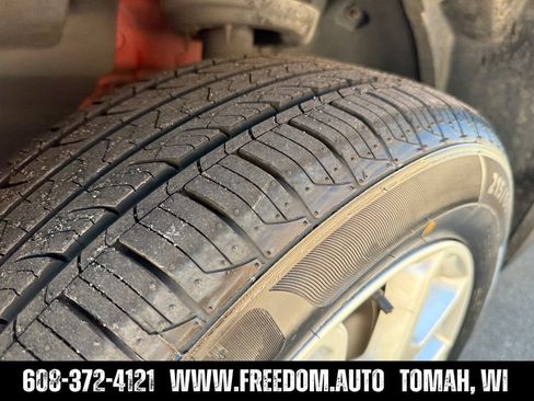 Used 2023 Jeep Renegade Latitude AWD/4WD image 27