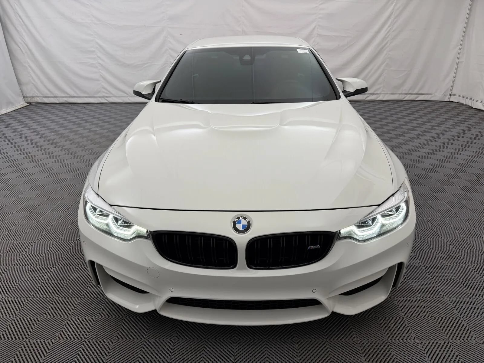Used 2018 BMW M4 Convertible RWD image 12