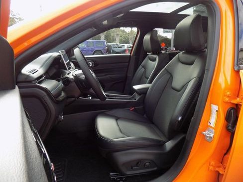 New 2026 Jeep Compass Latitude w/ Sun and Sound Group image 17