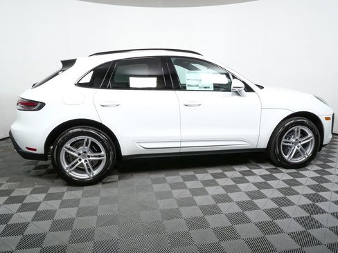 New 2026 Porsche Macan image 29