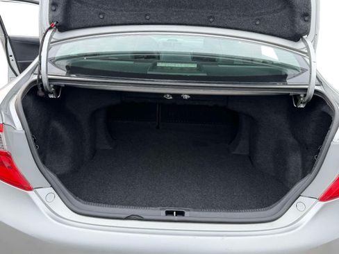 Used 2014 Toyota Camry SE FWD image 8