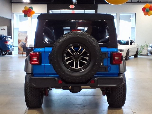 Used 2025 Jeep Wrangler Unlimited Sport AWD/4WD image 7