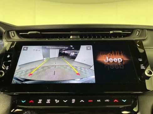 Used 2026 Jeep Grand Cherokee Limited AWD/4WD image 33