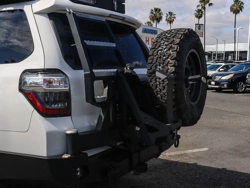 Used 2019 Toyota 4Runner TRD Off-Road Premium image 10