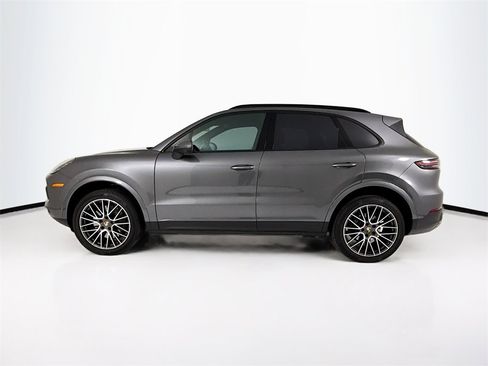 Used 2023 Porsche Cayenne S image 2