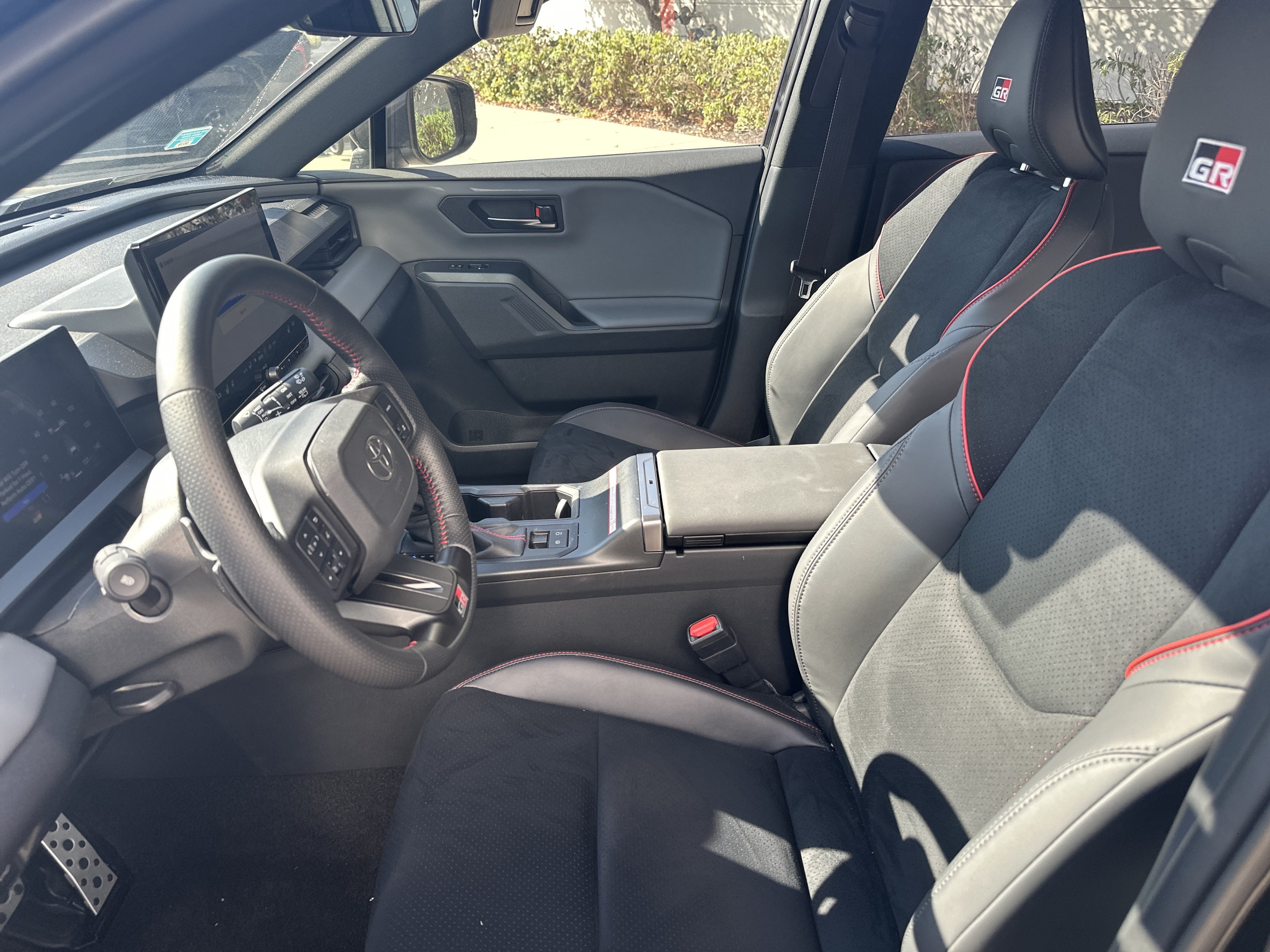 Used 2026 Toyota RAV4 AWD Plug-in Hybrid image 15