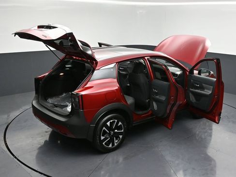 New 2026 Nissan Kicks SV w/ SV Premium Package AWD/4WD image 33