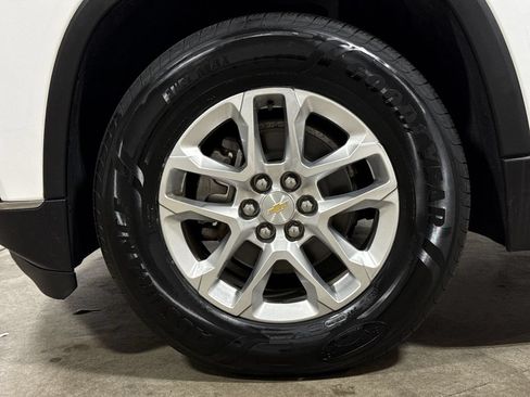 Used 2018 Chevrolet Traverse LT FWD image 26