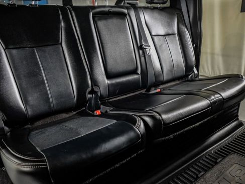 Used 2020 Ford F350 Lariat w/ Lariat Ultimate Package AWD/4WD image 31