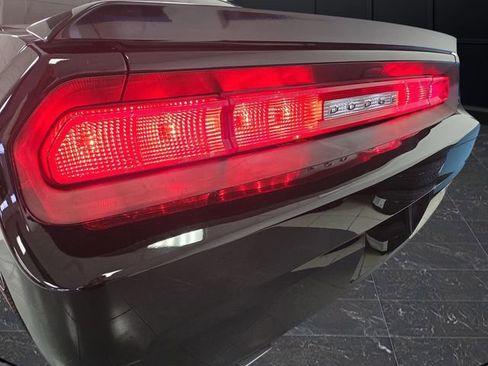 Used 2012 Dodge Challenger R/T image 32