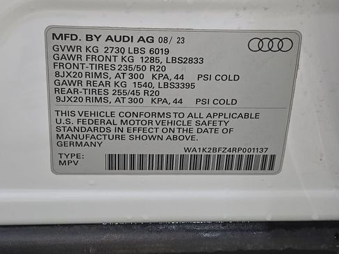 Used 2024 Audi Q4 e-tron Premium AWD/4WD image 37