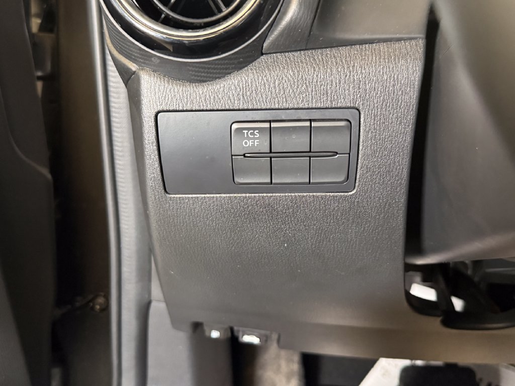 Used 2019 MAZDA CX-3 Touring w/ Preferred Equipment Package AWD/4WD image 17