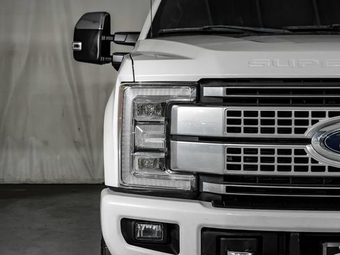 Used 2019 Ford F250 Platinum w/ Platinum Ultimate Package AWD/4WD image 41