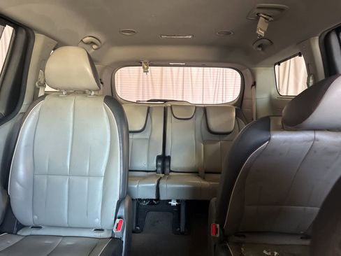 Used 2017 Kia Sedona LX w/ LX Essentials Premium Package FWD image 19