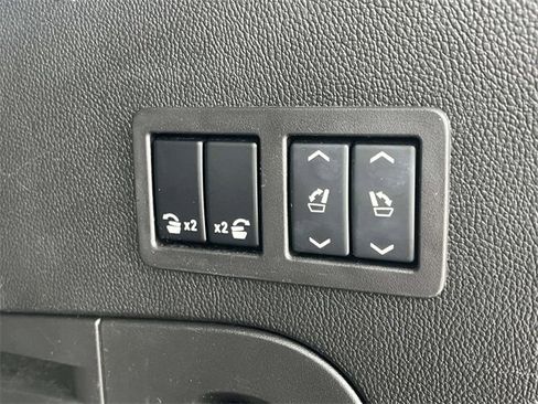 Used 2019 Chevrolet Tahoe LT image 13