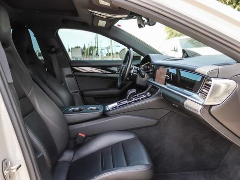 Used 2023 Porsche Panamera AWD/4WD image 17