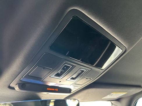 Used 2023 Land Rover Defender 110 X-Dynamic SE image 61