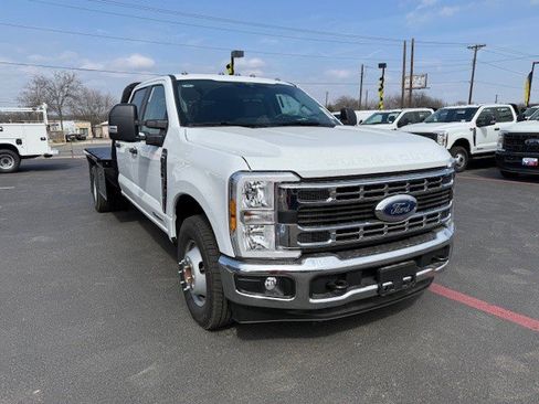 New 2026 Ford F350 XL w/ XL Chrome Package image 4