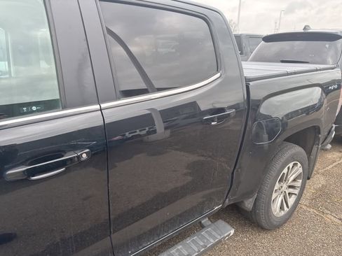 Used 2016 GMC Canyon SLE w/ Nightfall Edition image 24