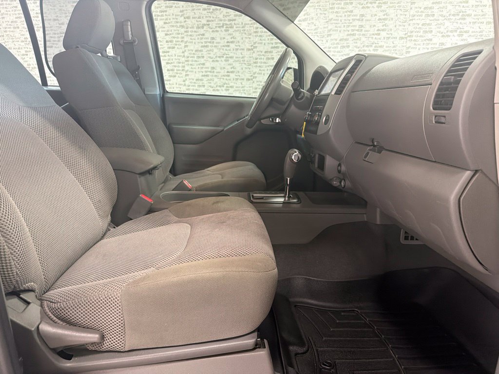 Used 2019 Nissan Frontier SV AWD/4WD image 11