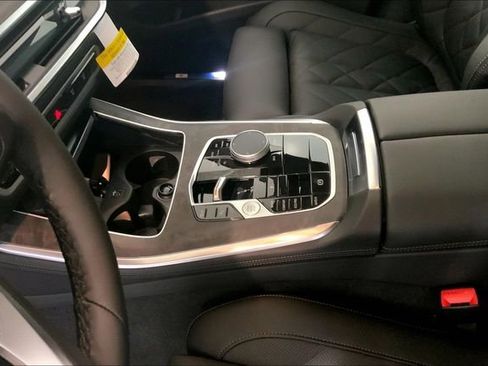 New 2026 BMW X5 sDrive40i w/ Premium Package RWD image 7