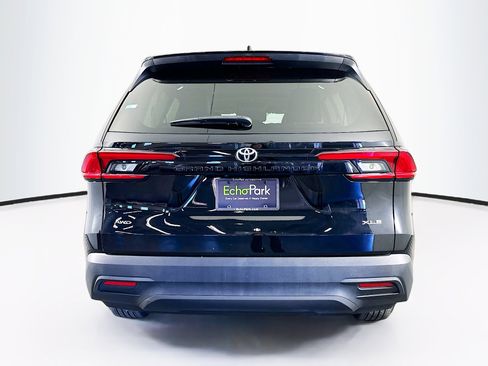 Used 2025 Toyota Grand Highlander AWD image 7