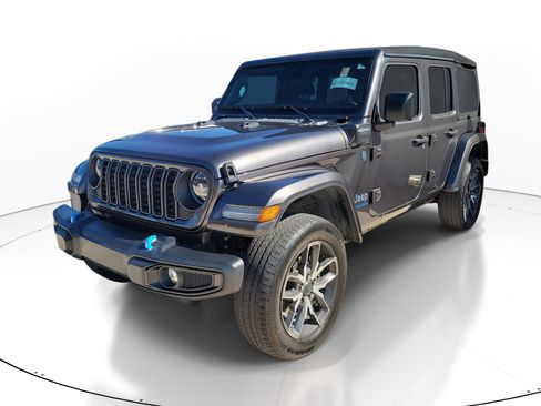 Used 2024 Jeep Wrangler Sport S w/ Convenience Group image 3
