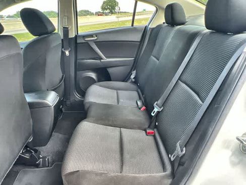 Used 2013 MAZDA MAZDA3 i SV FWD image 14