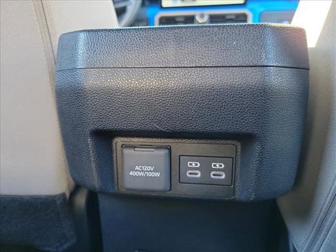 Used 2024 Toyota Tacoma TRD Sport w/ TRD Sport Upgrade Package image 17