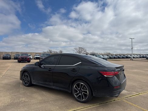 Certified 2025 Nissan Sentra SR w/ SR Premium Package image 15