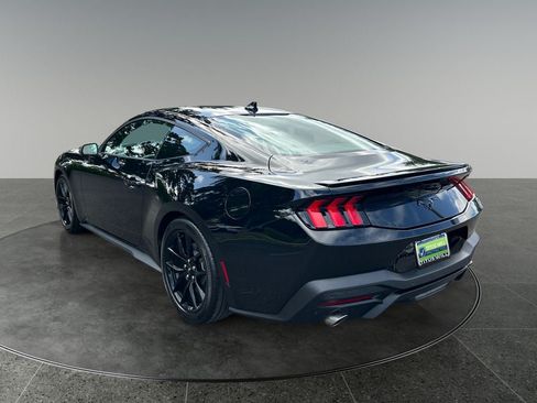 Used 2025 Ford Mustang Premium RWD image 7