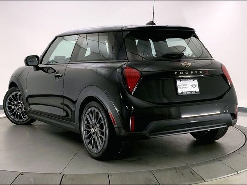 Certified 2025 MINI Cooper S image 10