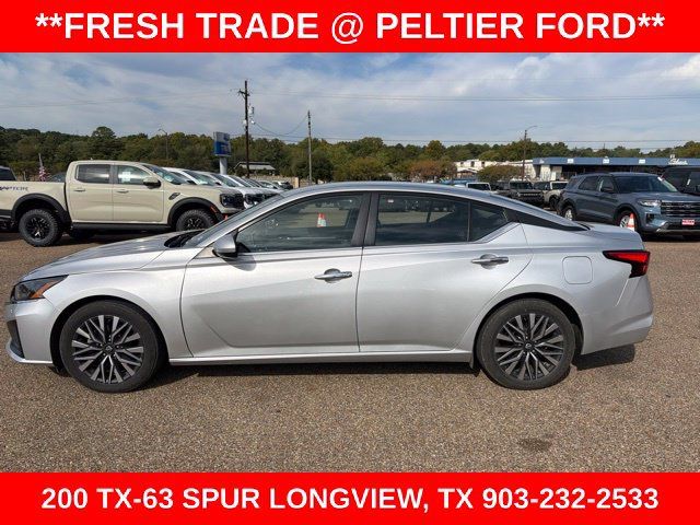 Used 2023 Nissan Altima 2.5 SV FWD image 5