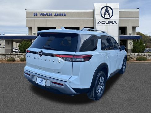 Used 2022 Nissan Pathfinder SL w/ Cargo Package image 5