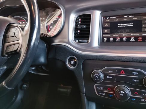 Used 2019 Dodge Charger SXT w/ Leather Interior Group RWD image 28