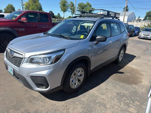 Used 2019 Subaru Forester w/ Alloy Wheel Package AWD/4WD image 4