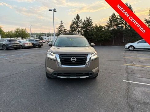 Certified 2023 Nissan Pathfinder Platinum AWD/4WD image 3