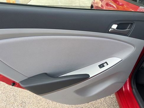 Used 2017 Hyundai Accent SE FWD image 10