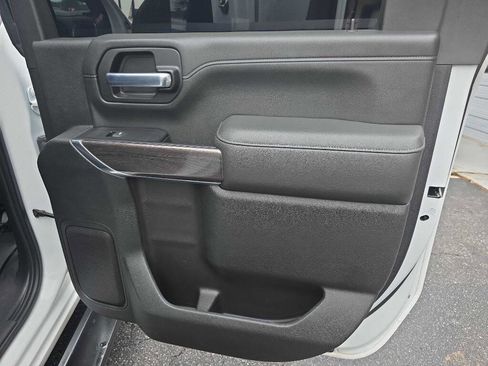 Used 2020 Chevrolet Silverado 2500 LTZ w/ LTZ Premium Package image 21