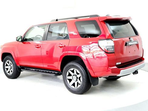Certified 2024 Toyota 4Runner TRD Off-Road Premium w/ Moonroof Package AWD/4WD image 4