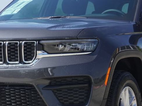 New 2026 Jeep Grand Cherokee Laredo X RWD image 4