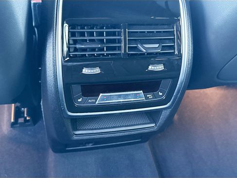 Used 2025 BMW X5 xDrive50e w/ Climate Comfort Package AWD/4WD image 20