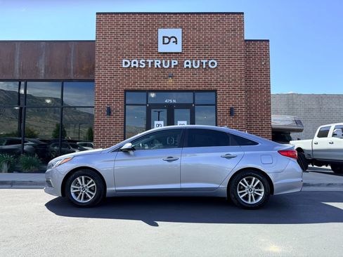 Used 2017 Hyundai Sonata SE FWD image 5