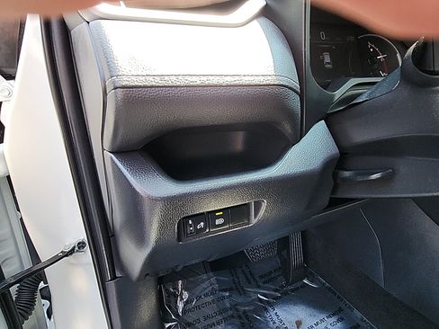 Certified 2025 Toyota RAV4 XLE AWD/4WD image 12