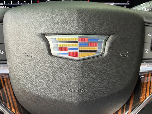 Used 2024 Cadillac Escalade Premium Luxury AWD/4WD image 52